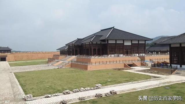 也不知道吴国风水的原因,还是富国强兵的策略真的有效,吴国强大起来