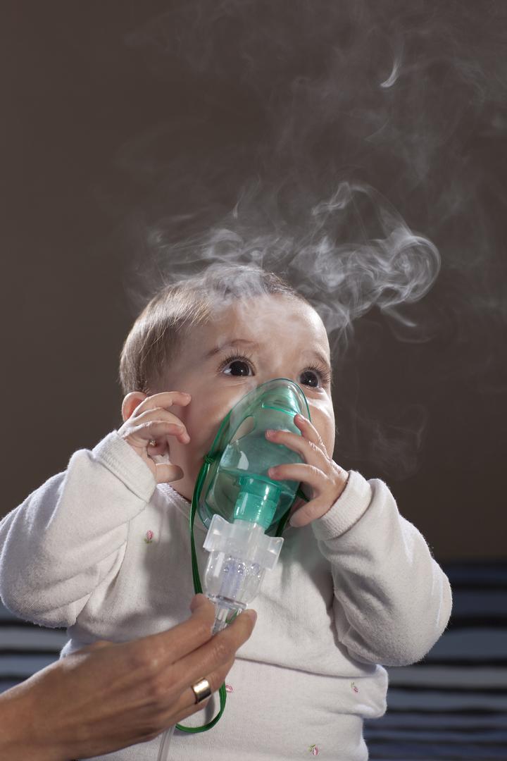 婴儿呼吸急促 当心肺炎