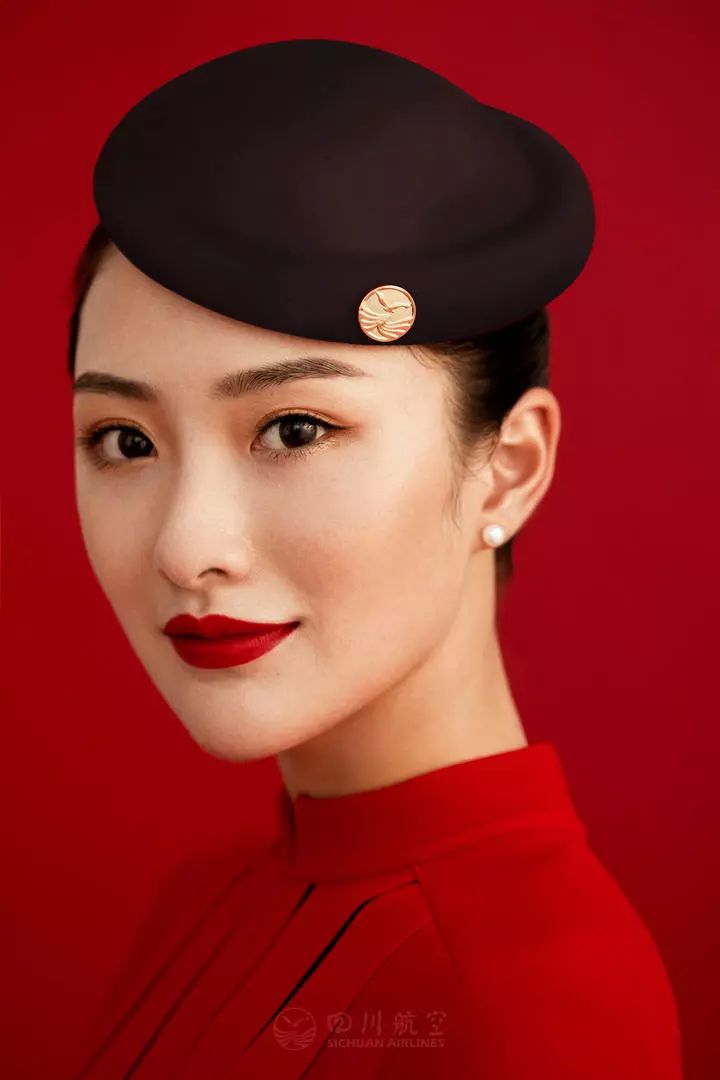 川航第7代空乘制服定妆照出炉,小姐姐们穿起美翻!