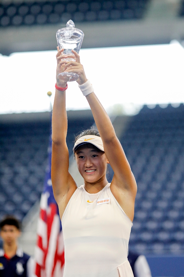 中国小将王曦雨首夺美网青少年组女单冠军!