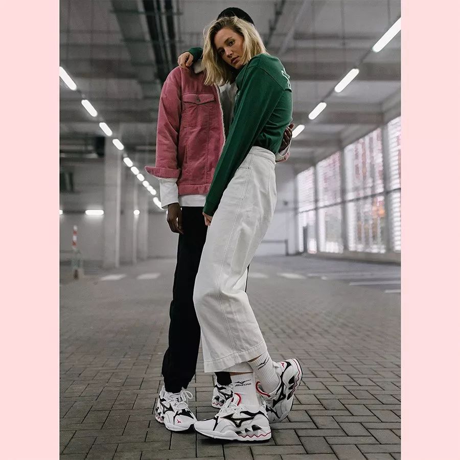 网友情绪激动火烧巴黎世家?就算不买它,我还能选这些老爹鞋