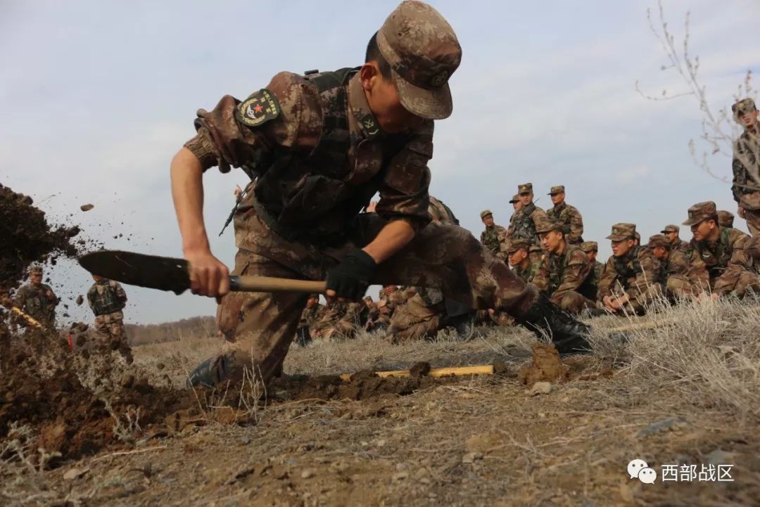 掩体的挖掘方法人形挖掘机