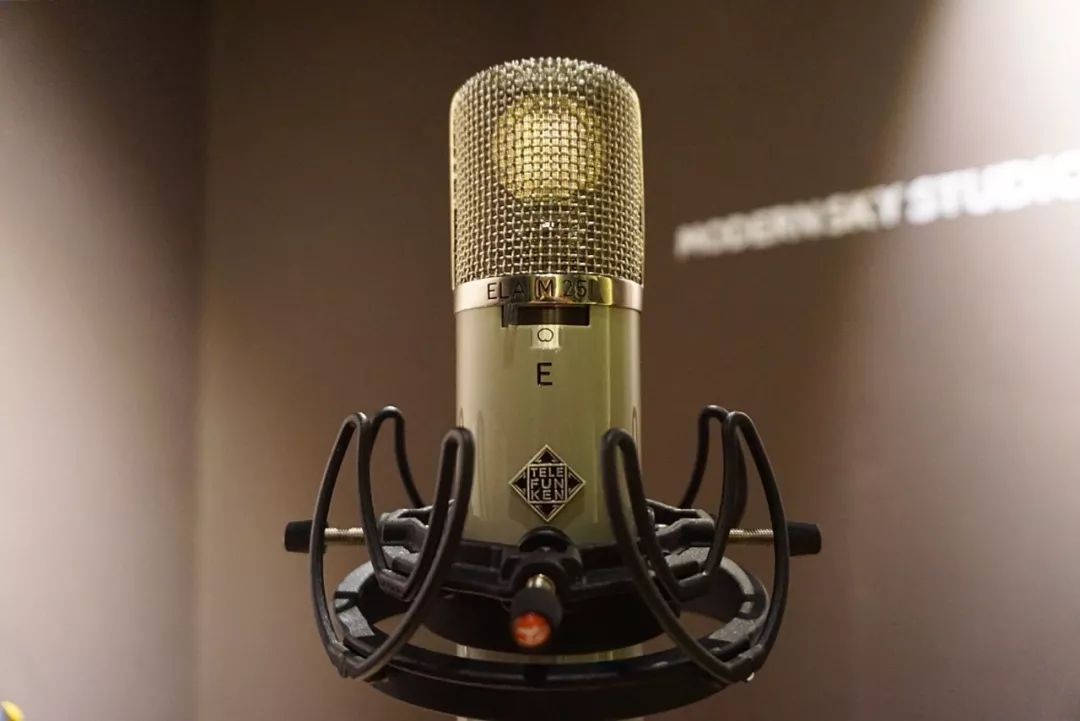 作为录音系统的前端设备,话筒的频响,指向性,灵敏度,信噪比等指标直接