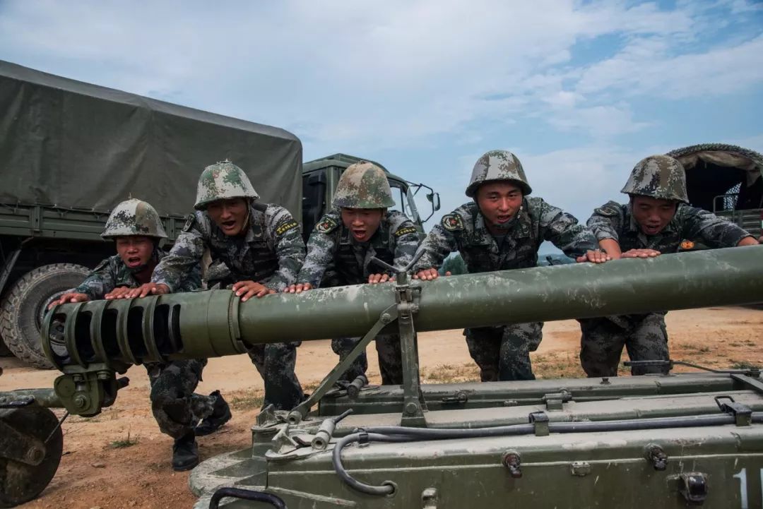 这就是中国炮兵的样子!|炮兵|炮手|阵地_新浪军事_新浪网