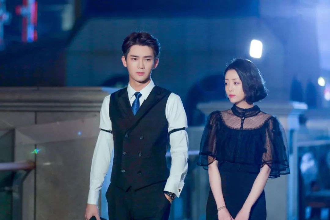 杨幂|李溪芮|认证_新浪新闻