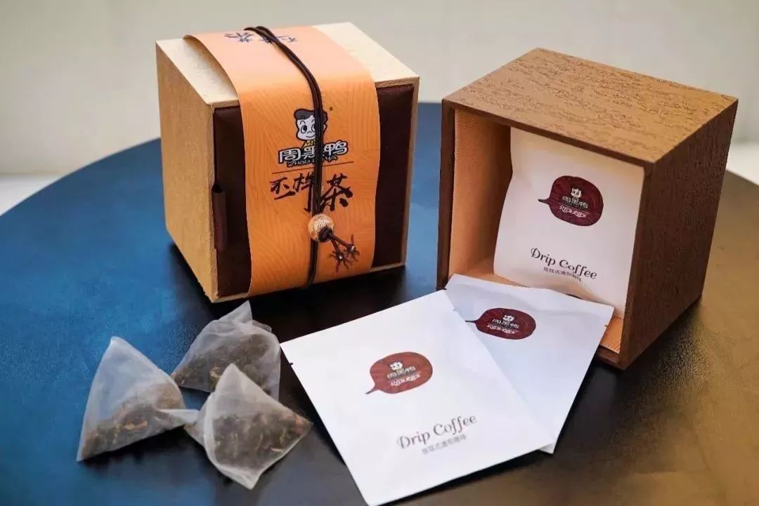 周黑鸭开了首家会员体验店,将智能化进行到底