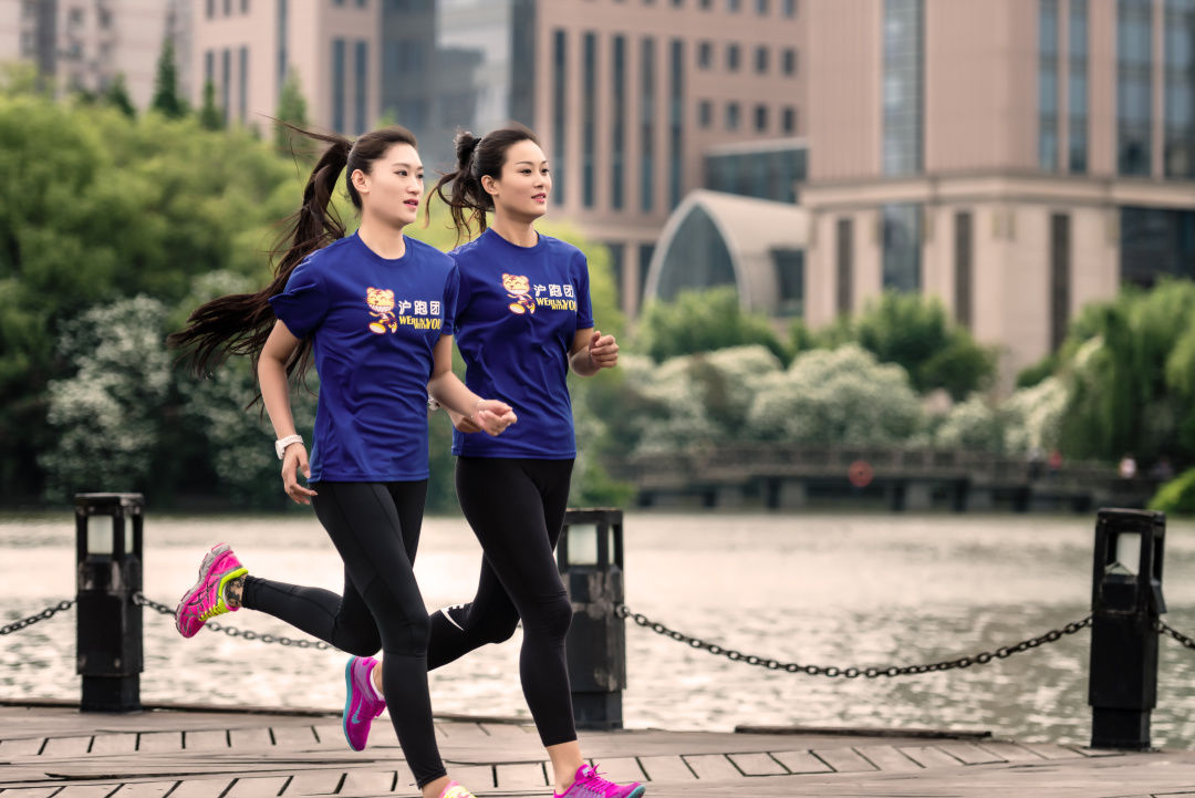 沪跑团蓝色经典团服秋季强势回归