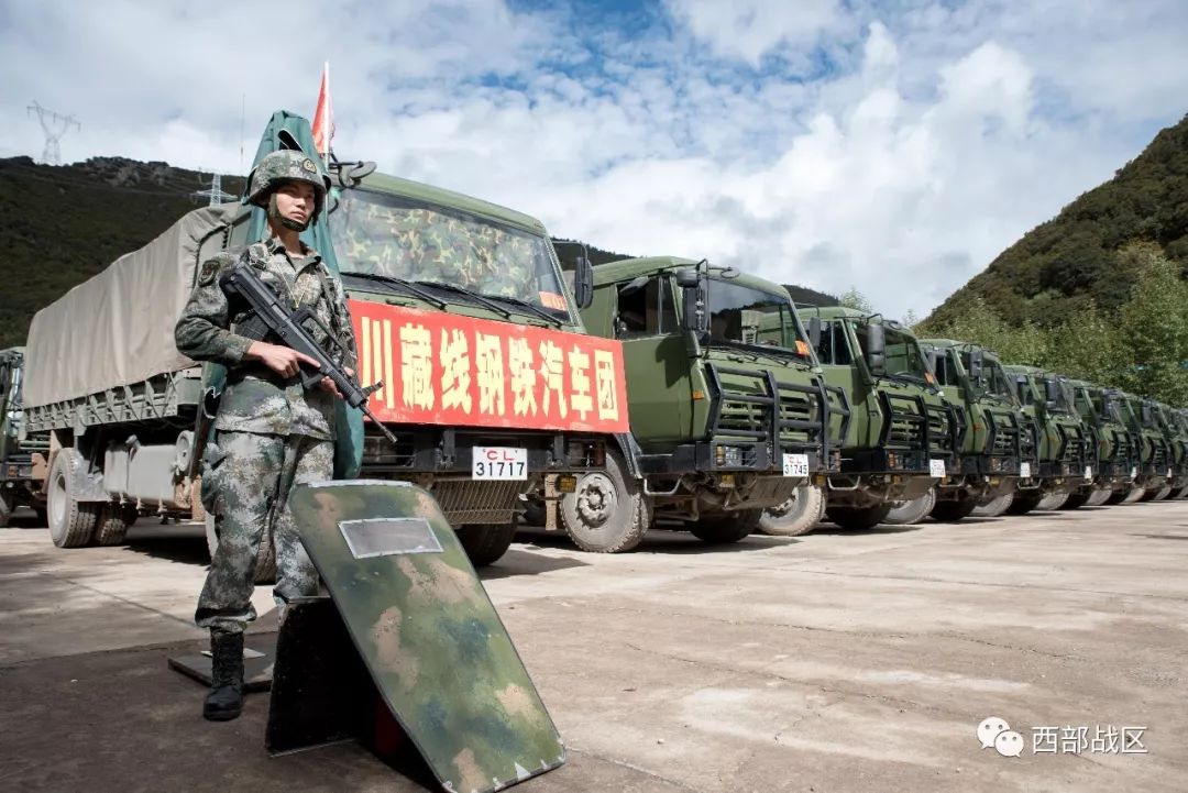 川藏线汽车兵中秋遥寄思念
