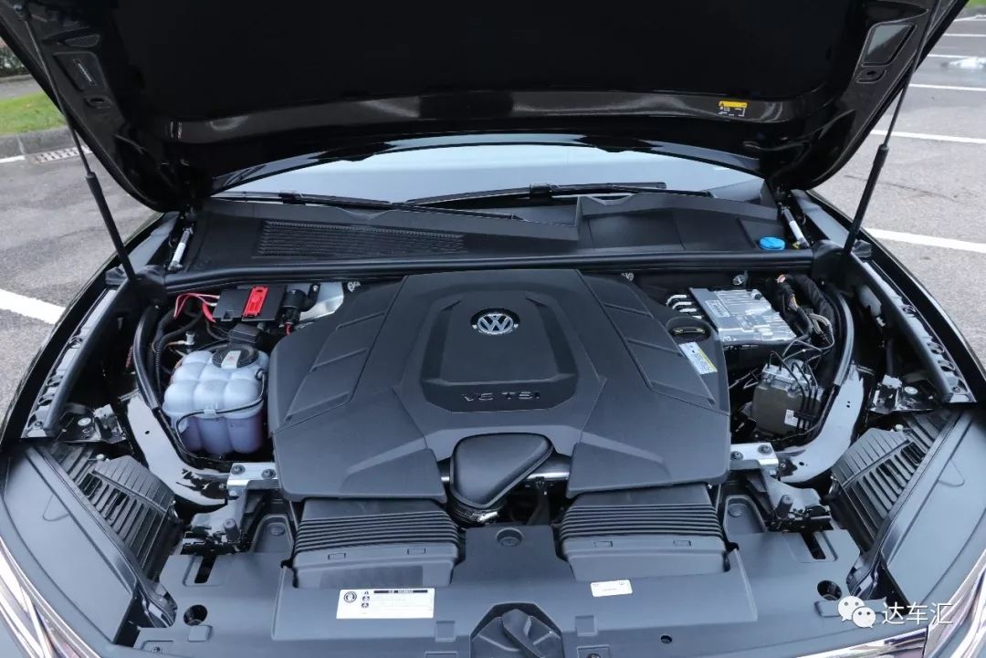 新增2.0t降低门槛,大众全新一代途锐上市售63.68万元起