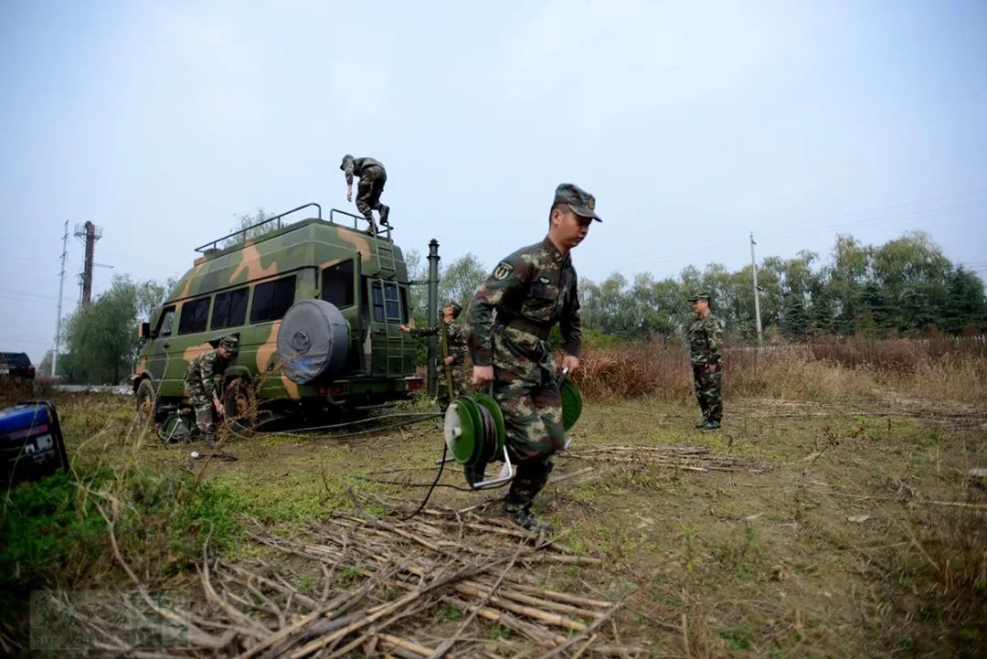 大山深处，有一支为导弹安装“视听神经”的神秘部队|通信|官兵|光缆_新浪军事_新浪网