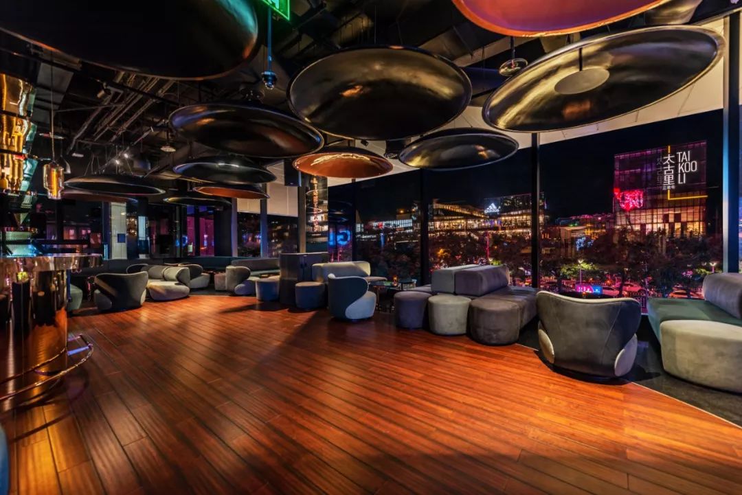 三里屯十字路口那家神奇的me店