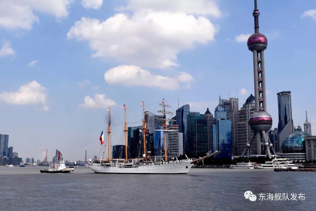 智利海军"艾丝美拉达"号风帆训练舰访问上海