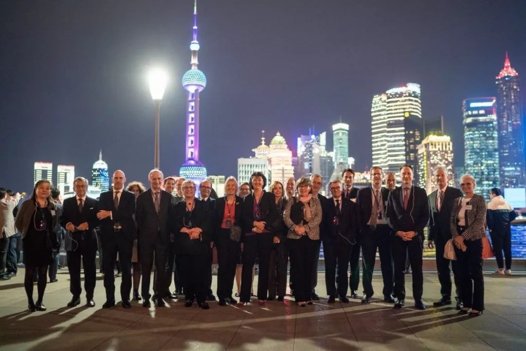 　▲2018年10月，安盛集团董事会首次在法国境外——上海举办。