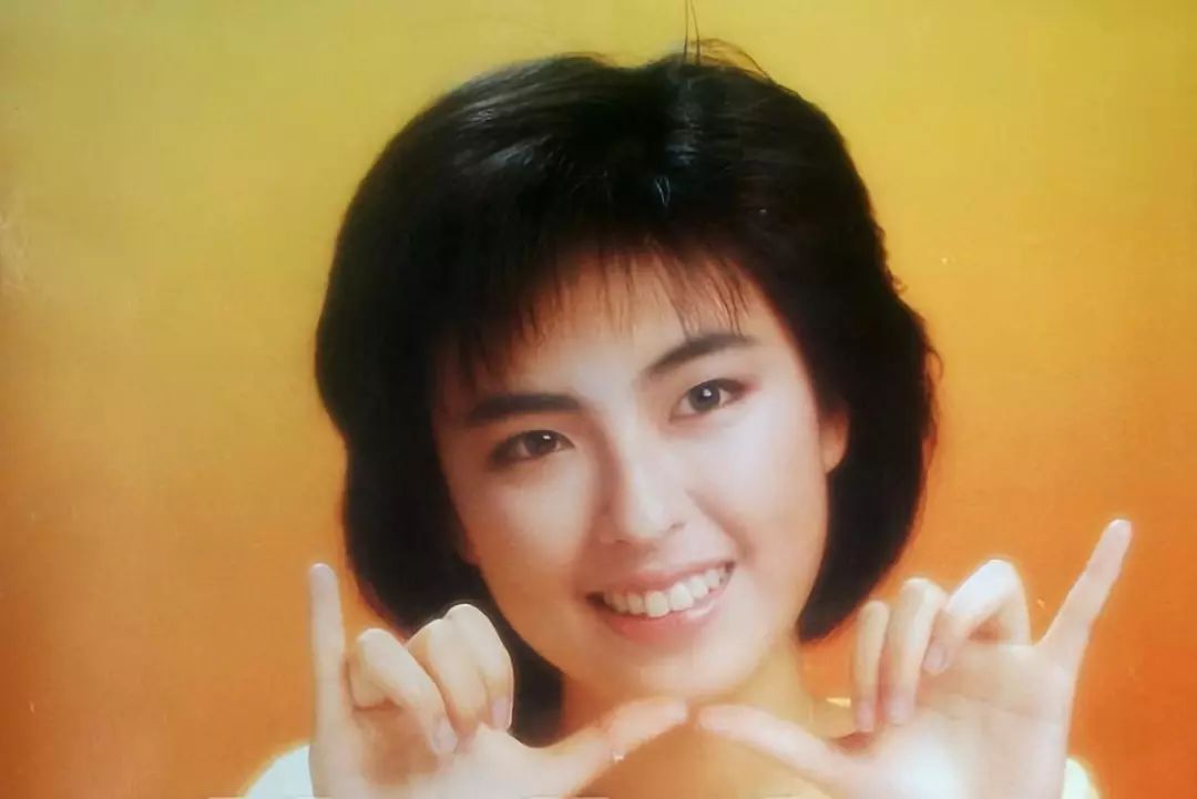 罗美薇年轻时的罕见靓照,难怪张学友对她一见钟情