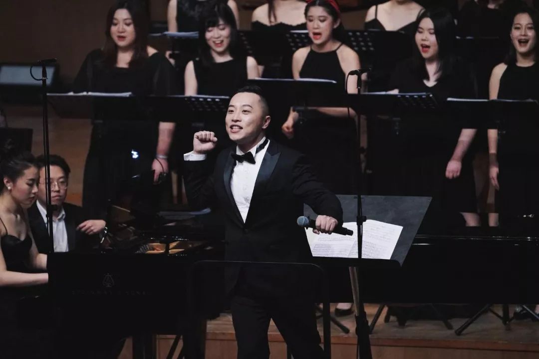 前一秒爆笑,后一秒爆哭,"神曲"制造机彩虹合唱团是怎么做到的?