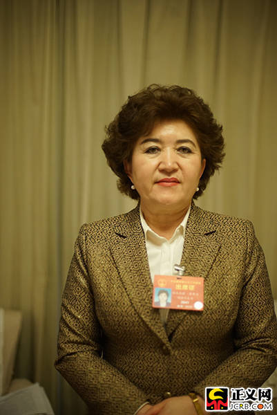 全国人大代表,新疆维吾尔自治区哈密市委副书记,市长祖木热提·吾布力