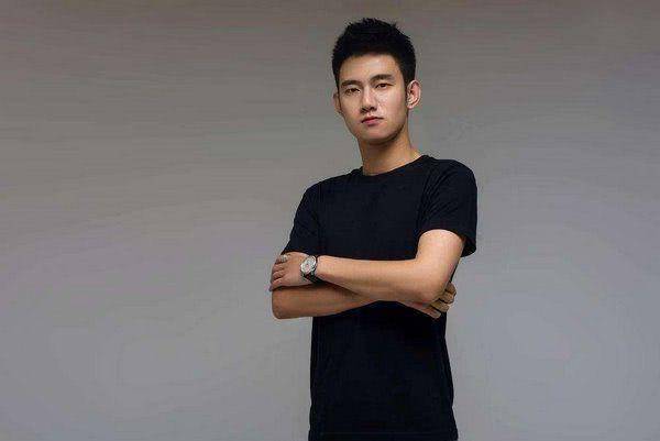 8大当红主播仅剩两位女性,冯提莫陈一发落榜,yy直播成最大赢家