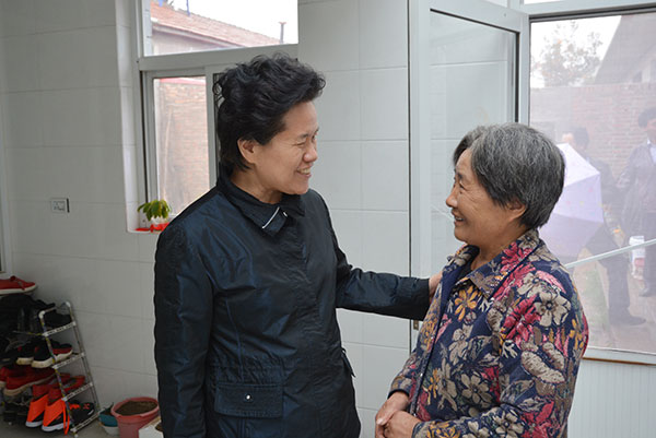 舒晓琴在国家信访局定点扶贫县调研时强调 进