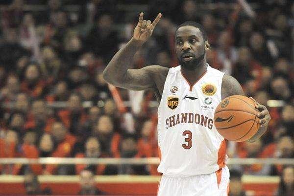 尤纳斯表决心,劳森要激活,看今晚山东男篮如何