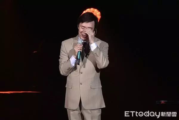 陈奕迅退出歌坛 费玉清在告别演唱会上流露不舍 图片来源:台湾东森新闻云