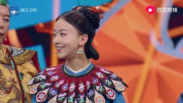 王牌对王牌:吴谨言即兴舞蹈切换自如,不愧是专业的看呆沈腾_手机新浪