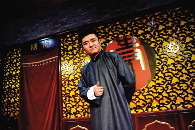 去年因语言类节目《满腹经纶》走红的苗阜,王声成为各地方卫视争抢的"