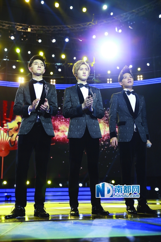 南都讯 记者蔡丽怡 1月30日,广东卫视造星节目《中国好男儿》杀入三强