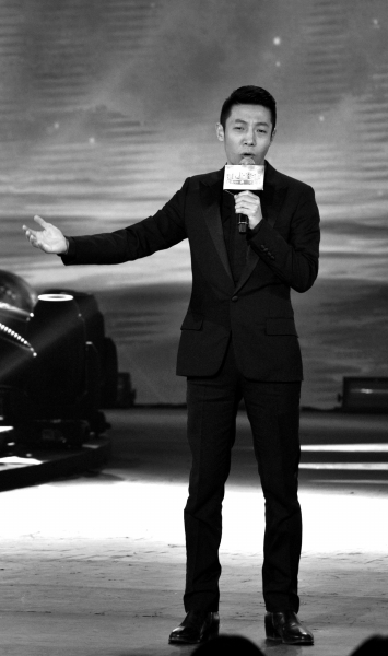 小撒安慰自己朱军前辈也紧张|撒贝宁|节目|春晚_新浪娱乐_新浪网