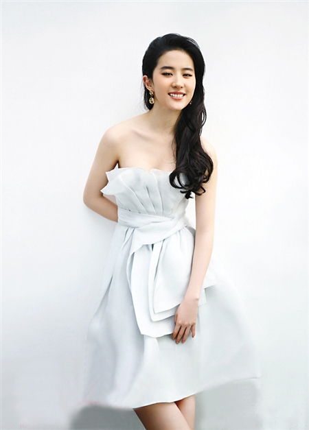 谁说影坛遭遇花旦危机 85后 彪悍着呢|angelababy|花旦|刘亦菲_新浪