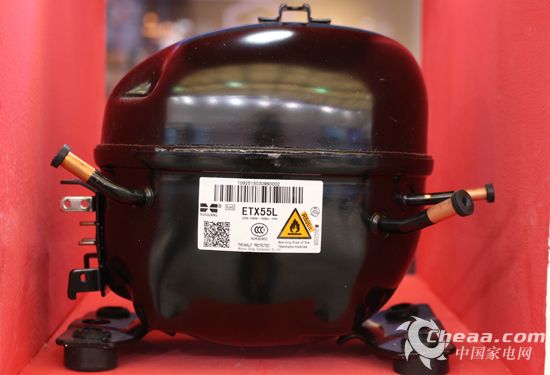 高效轻便低噪音 华光压缩机亮相家博会