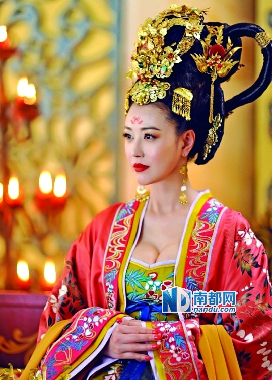 "武媚娘"又有胸了!且还蛮有料的