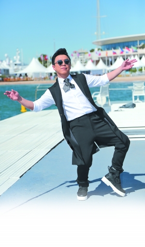 黄渤:我是偶实派,一直靠脸吃饭