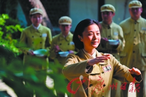 “玫女郎”龚洁挑战“年龄跨度”|跨度|年龄_新浪娱乐_新浪网
