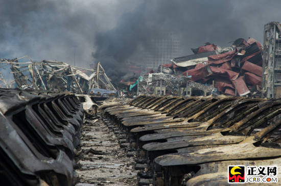 天津港"8·12"爆炸事故现场直击(组图)