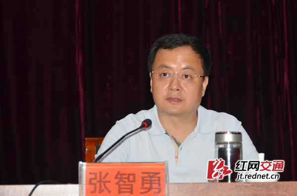 (湖南省安全生产监督管理局党组成员,副局长李大剑出席会议并讲话.