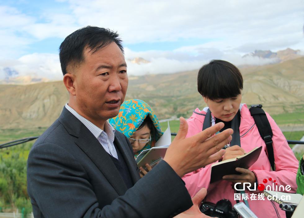 援藏干部高宝军:建起世界屋脊上的"菜篮子"(组图)