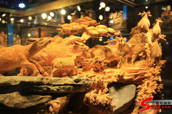 文博溢彩台湾艺术博物馆漂洋过海阿里山神木雕一展风采