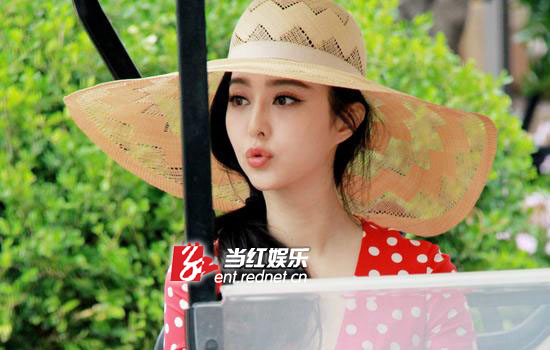 范冰冰否认与李晨日本丢护照 称已在当地报警