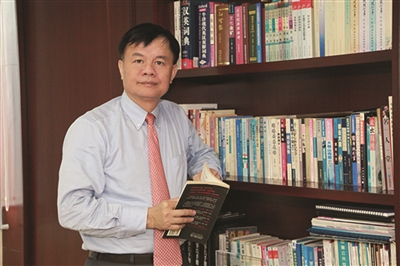南京金龙客车制造有限公司董事长黄宏生.