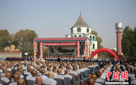 哈尔滨监狱举行内务比赛:整齐如部队营房