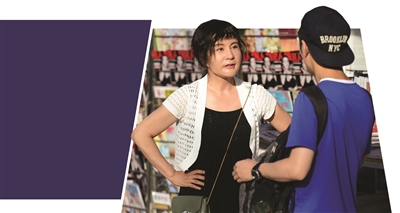 今晚看刘晓庆易容 "潜伏"街头卖报刊|刘晓庆|李雪|黄艺馨_新浪娱乐