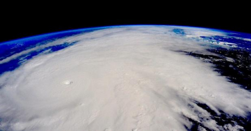 5级飓风帕特里夏逼近墨西哥 美多数城市受影响