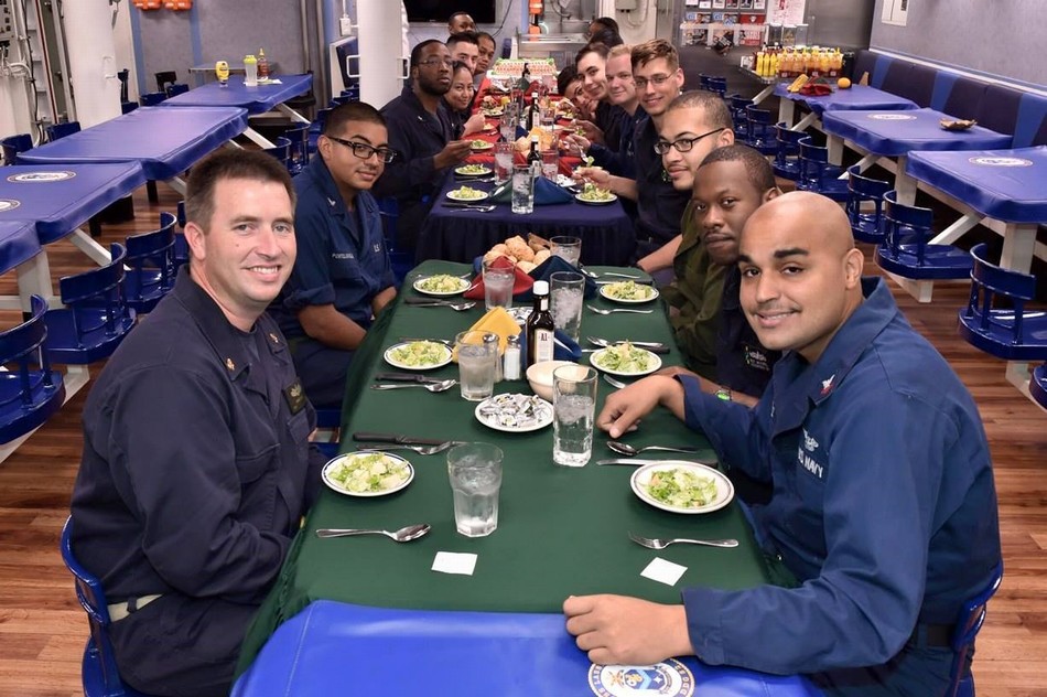 与卡特一起参加会议的一名美国高级官员说,中国坚决要求在最后的联合