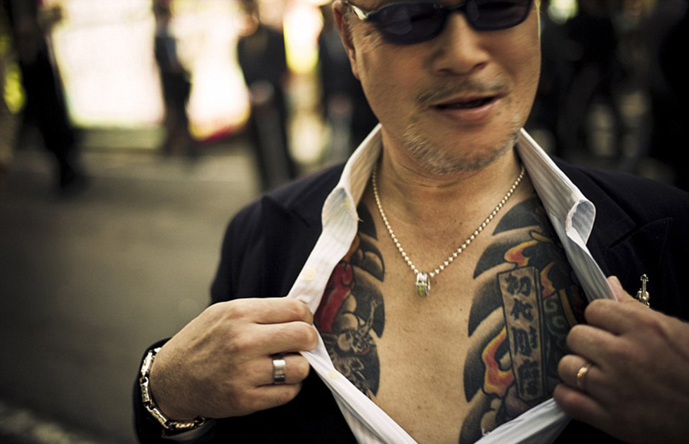 比利时摄影师跟拍日本黑帮两年深度曝光罕见内幕高清组图