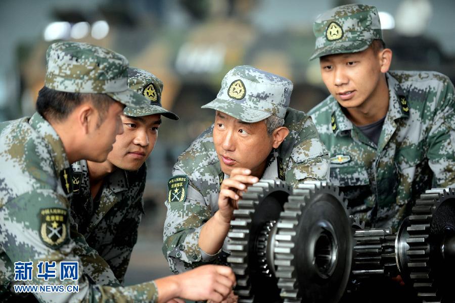 秦树桐接棒白吕第1军政委跻身正军级将领序列