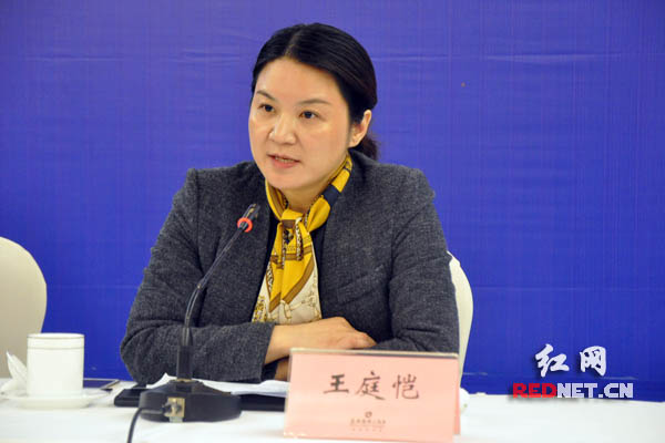 湖南省委统战部副部长,省工商联党组书记汤新华发布新闻今天上午,湖南