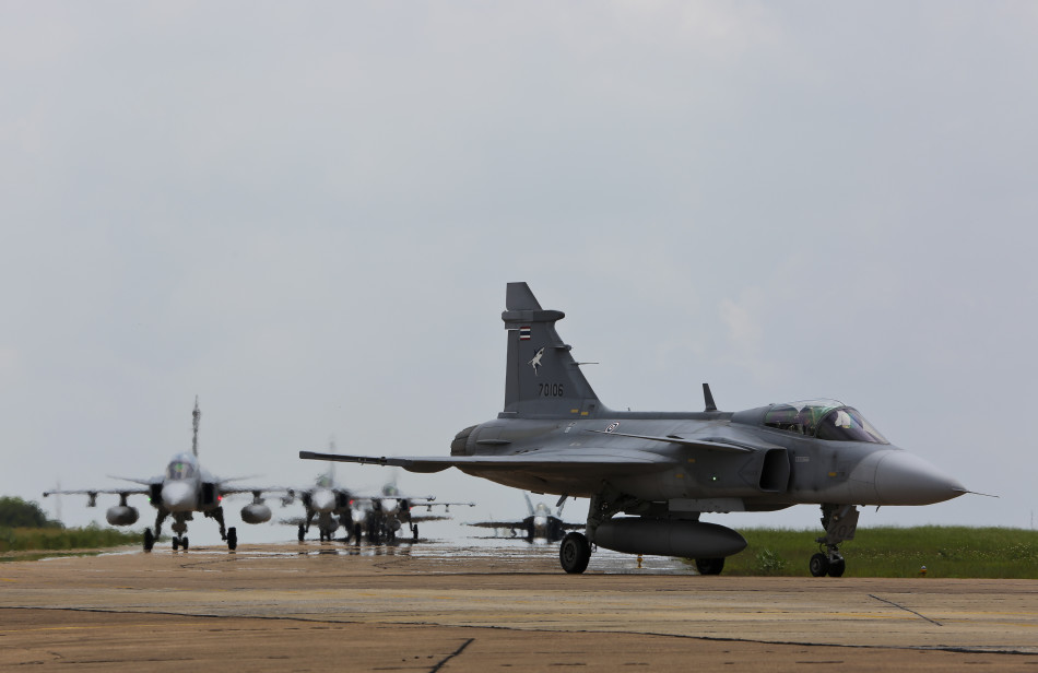 中国应设海外军事基地维护安全不能仅靠美国