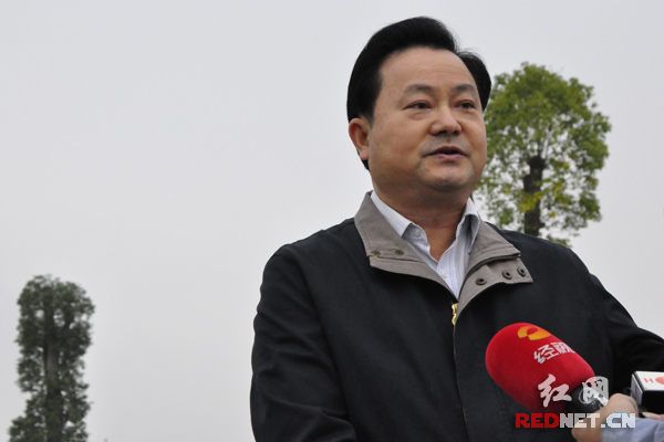 永州市长易佳良初步达到山青水净河畅岸绿目标