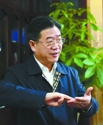 李亿龙湖南日报记者 张斌 摄湖南日报记者 张斌"人心向背,力量对比,是