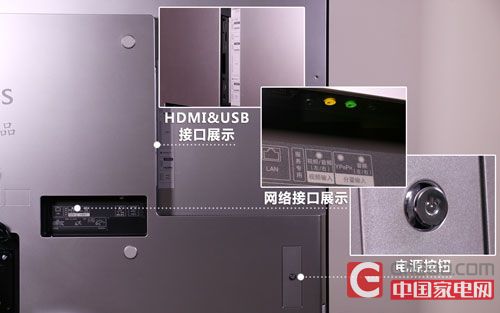 在机身背部左下角处还设置了一枚5向摇杆式按键开关,集合了电源开关